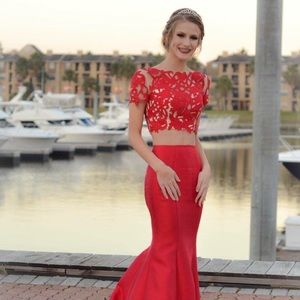 GORGEOUS RED FORMAL DRESS WITH TRAIN!!